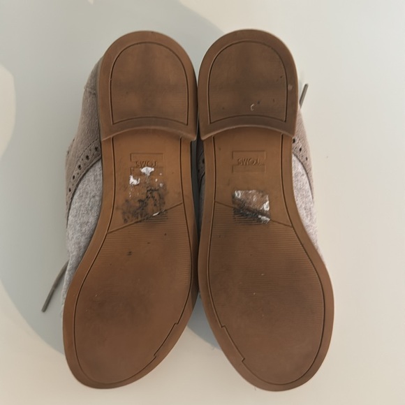 TOMS Brogue Desert Taupe Kiltie Wool Suede Oxfords Lace Up Women's Shoes Sz 8.5 - Picture 5 of 6